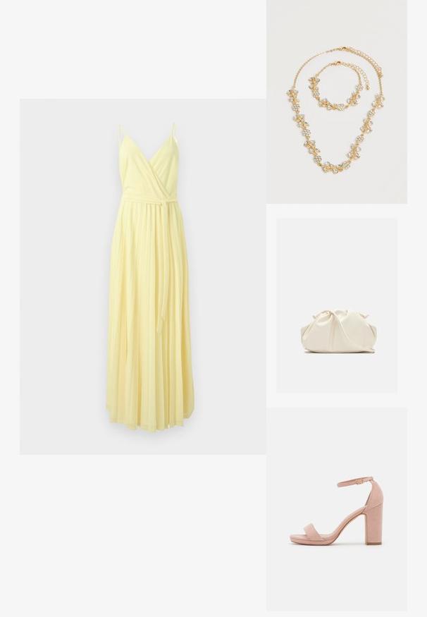 Robe longue sans manches jaune clair avec décolleté en V croisé, fines bretelles et ceinture nouée à la taille, avec une jupe plissée fluide.; Sandale à talon haut en daim rose avec un talon bloc, bout ouvert et bride de cheville avec une détail de boucle en or. Bande avant plate.; Pochette en cuir souple couleur crème avec un design froncé et une fine bandoulière reposant à l’avant sur un fond uni.; Ensemble collier et bracelet ton or avec motifs floraux et feuilles en cristal clair, tous deux avec fermoirs chaîne réglables sur fond blanc.