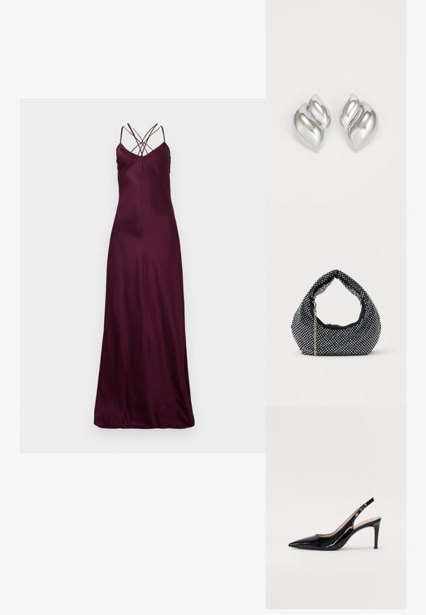 Bordeaux-satin Maxikleid mit dünnen Trägern und gekreuztem Design am Rücken. Glatte Textur und figurbetonte Silhouette. Keine sichtbaren Muster oder Hardware.; Schwarz lackierte Slingback-Pumps mit spitzem Zehenbereich, schlankem Absatz und einem subtilen Ausschnittdesign. Verfügt über eine goldene Schnalle am Riemen.; Schwarze Netz-Handtasche verziert mit silbernen Nieten, mit einem gebogenen Griff und einem Kettenriemen. Weiche Textur mit runder Form.; Silberne Ohrringe mit einer organischen, abstrakten Form. Glatte, glänzende Oberfläche mit einem konischen Design. Mit dezenten Kurven und einem zentralen Linienelement.