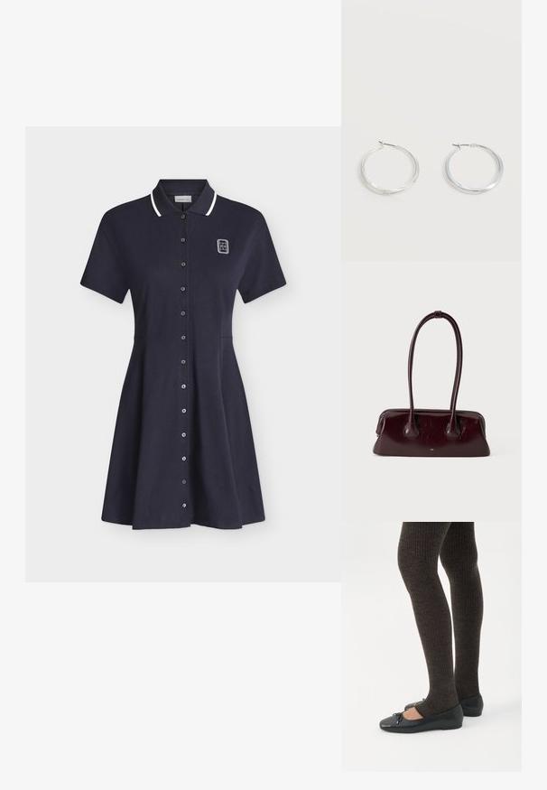 Robe polo bleu marine à manches courtes avec bordure blanche au col, fermeture à boutons sur le devant et petit logo blanc sur la partie supérieure gauche de la poitrine.; Jambes portant des leggings côtelés foncés associés à des ballerines noires avec de petits détails en nœud sur fond blanc.; Sac à main en cuir brun foncé brillant avec de longues anses fines et une base rectangulaire structurée sur un fond clair uni.; Boucles d’oreilles créoles en métal argenté avec une surface lisse légèrement incurvée et des fermoirs à clapet sur un fond blanc uni.