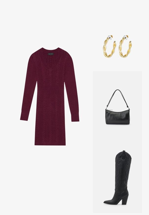 Bordeauxfarbenes Strickkleid mit V-Ausschnitt, langen Ärmeln, gerippten Bündchen und einem durchgehenden Kabelstrickmuster. Taillierte Passform.; Zign LEATHER - Cowboy-/Bikerboot - black; Schwarze Leder-Schultertasche mit glatter Textur, geschwungener Form und einem langen Einzelriemen, ausgestattet mit einem Reißverschluss oben.; Goldene, gedrehte Creolen mit glatter Oberfläche, ausgestattet mit transparentem Rücken und goldfarbenen Beschlägen.