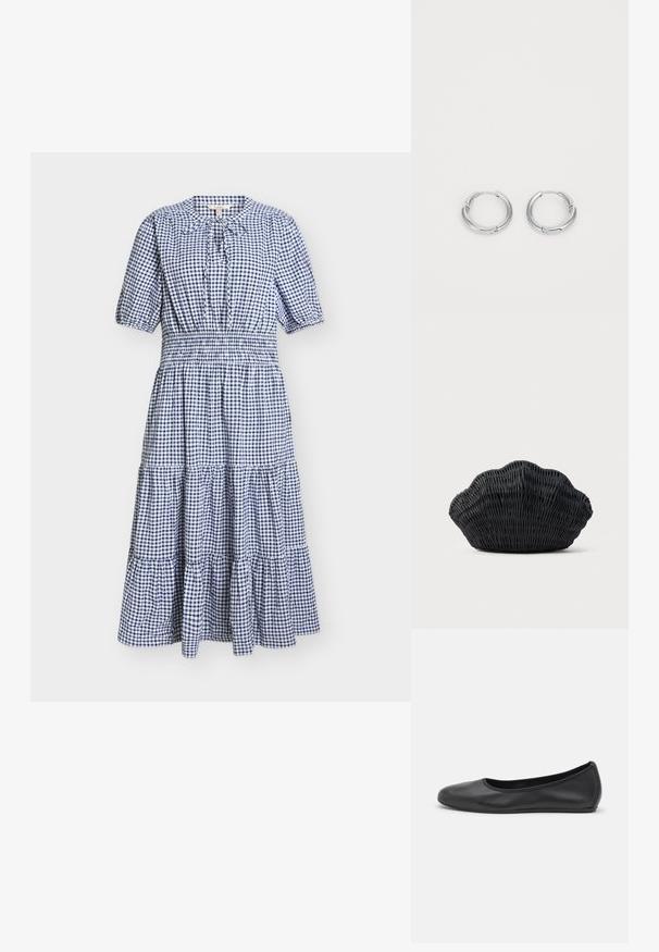 Robe midi à carreaux bleus et blancs avec manches ballon, taille cintrée, jupe à volants et petit nœud au col rond.; Ballerines en cuir noir avec un bout rond, texture lisse, détails de couture minimalistes et design de semelle flexible.; Sac à main en osier noir en forme de coquille Saint-Jacques avec un dessus courbé et une texture tressée sur un fond uni.; Boucles d'oreilles en argent en forme de rond, avec une finition lisse et polie. Éléments circulaires avec un petit fermoir pour la fermeture. Design minimaliste, léger.