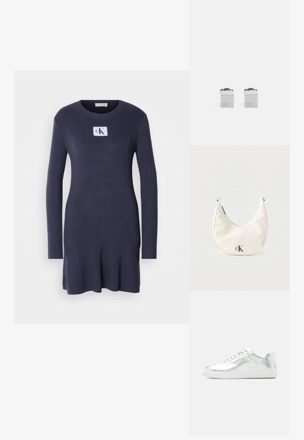 Marineblauw ribgebreid jurkje met lange mouwen en een uitlopende zoom. Heeft een witte patch met het logo "CK" op de borst. Zachte textuur.; Low-top metallic zilverkleurige sneaker met witte zool en veters, gladde textuur en subtiele reliëfbranding aan de zijkant.; Kleine witte handtas in de vorm van een halve maan met een kort hengsel, ritssluiting en zwart "cK" logo aan de voorkant.; Zilveren vierkante cufflinks met een gepolijste afwerking, voorzien van de gegraveerde letters "CK" aan één kant en een ronde detaillering aan de bovenkant.
