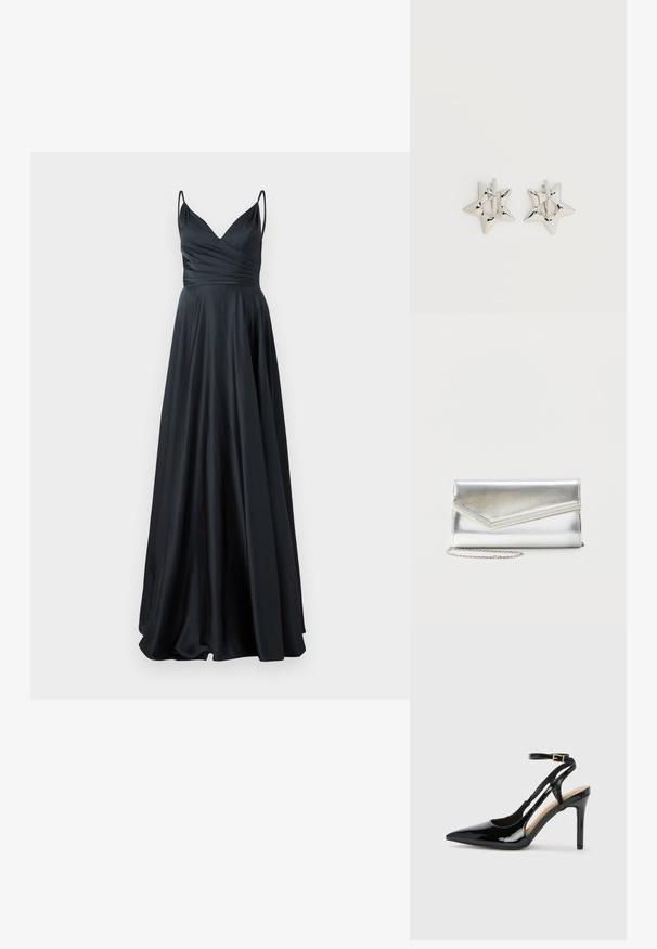 Zwart satijnen avondjurk met een V-hals, een getailleerde corsage, dikke spaghettibandjes en een vloeiende A-lijn rok. Zachte, elegante textuur.; Zwarte lakleren hoge hak slingback schoenen met spitse neus, verstelbare enkelband en open zijkanten. Gladde textuur.; Glanzende zilveren clutch met envelopvormige klep en decoratieve rand, klein zilveren kettingriempje, op een effen lichte achtergrond.; Zilverkleurige stervormige oorringen met een gladde, gepolijste afwerking op een effen witte achtergrond.