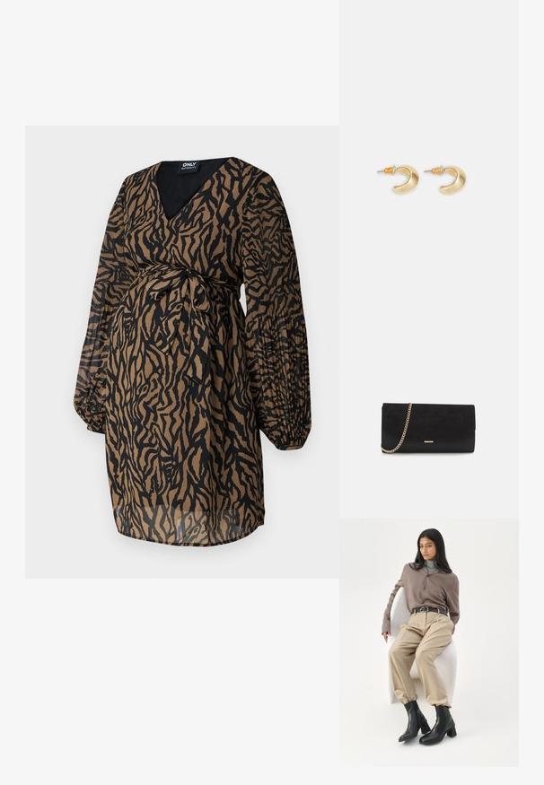 ONLY MATERNITY OLMSTAR - Hverdagskjole - dark brown; Kvinde med langt sort hår, der læner sig op ad en hvid buet stol iført en taupe bluse, beige bukser, sort bælte og sorte ankelstøvler med hæl.; Sort clutch taske lavet af ruskind med en struktureret overflade, udstyret med en guld kædestrop og et elegant, kantet design.; Guld halvmåneformede øreringe med en glat overflade, der har orange accenter nær stiften og sølv hardware.