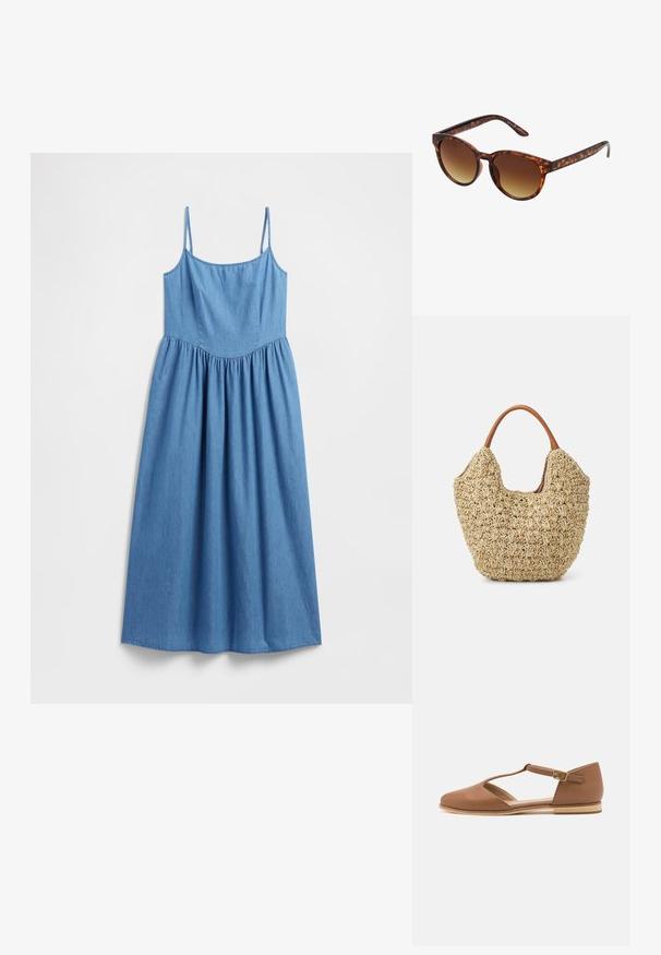 Robe en denim avec bretelles spaghetti, silhouette trapèze et taille froncée, présentant une couleur bleu clair unie et une texture douce.; Chaussure plate en cuir brun avec un design à découpes, une bride de cheville et une semelle en bois clair. Présente un bout arrondi et une texture lisse.; Lunettes de soleil écaille de tortue avec une forme vintage œil de chat, verres dégradés marron et finition lisse et brillante sur les montures et les branches.; Sac fourre-tout en paille tissée avec une texture naturelle et une forme douce et organique, doté de poignées en cuir brun pour un transport facile.