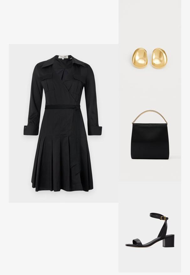 Vestido negro de wrap con mangas largas, cuello, dos bolsillos en el pecho y un cinturón en la cintura. Presenta una falda plisada que añade textura y movimiento.; Sandalia negra de punta abierta con tacón ancho y correa en el tobillo con una pequeña hebilla dorada, vista de perfil sobre un fondo liso.; Bolso negro de tela suave, con forma estructurada, asa de cadena dorada y diseño geométrico minimalista.; Pendientes de studs en color dorado con una forma suave y redondeada y una superficie reflectante, que exhiben un diseño minimalista y sin patrones visibles.