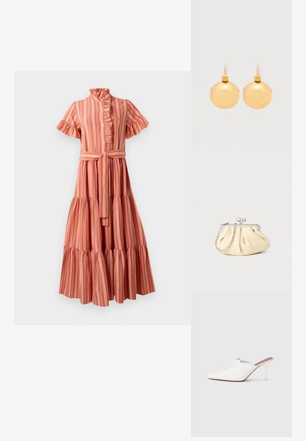 Stribet midi kjole i pink og beige, med en flæsekantet krave, korte ærmer, knaplukning foran og en bælte i taljen med en lagdelt nederdel.; Hvide mule sko med spids snude, plisseret tekstur på overdelen og en slank stilet hæl. Glat overflade og minimalistisk design.; Plisseret beige læderclutch med en sølvmetalramme, der har to runde dekorative låse og en sølvkædetrasporte.; Par af skinnende gyldne julekugleøreringe med krog-lukninger på en ensfarvet hvid baggrund.