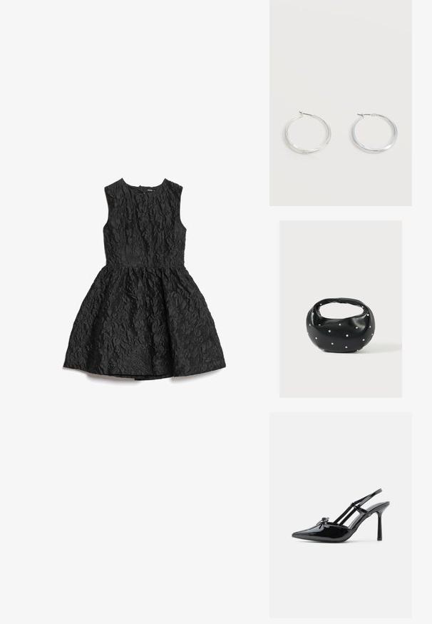 Vestido negro sin mangas con un patrón floral texturizado, corsé ajustado y falda acampanada. Acentos de costura visibles y cierre en la parte posterior.; Zapato tipo slingback de charol negro con tacón alto, punta puntiaguda, tacón delgado y doble tira cruzando el empeine.; Bolso de mano de cuero negro con forma redondeada, decorado con detalles de tachuelas plateadas y un asa corta. Textura lisa y cierre con cremallera.; Pendientes de aro de metal plateado con superficie lisa y ligeramente curvada y cierre de tipo mosquetón sobre un fondo blanco liso.