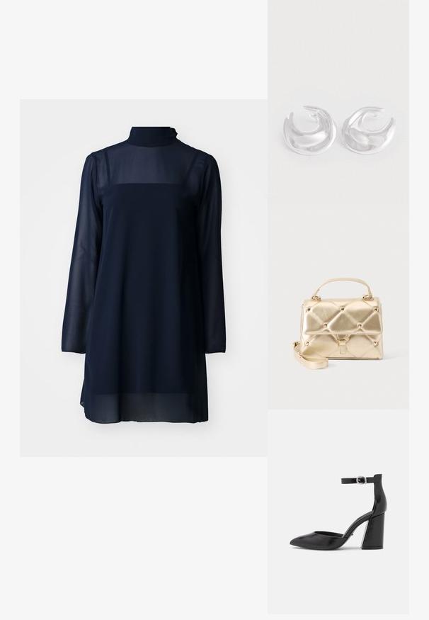 Navy blauwe jurk met lange mouwen en hoge kraag, gemaakt van transparant materiaal, met een stevig bovenlichaam en een vloeiende onderzoom.; ONLY SHOES ONLPAVI - Klassieke pumps - black; Kleine metalen gouden handtas met bovenhandvat, afneembare schouderriem, doorgestikt patroon en goudkleurige studs op een effen achtergrond.; Een paar gepolijste zilveren halvemaanvormige creolen met een glad, reflecterend oppervlak op een witte achtergrond.