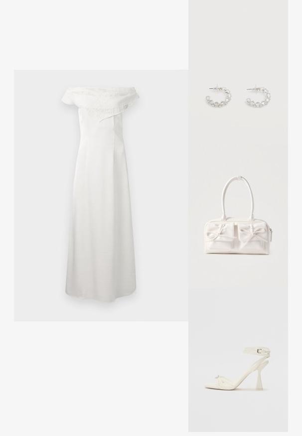 Longue robe blanche bustier avec un détail volant en dentelle sur le haut, tissu lisse et fluide, silhouette droite.; Sandale à talons hauts à brides en cuir blanc avec un design épuré, un talon bloc transparent et un élément décoratif au niveau des orteils.; Sac à main synthétique blanc avec deux poches avant, chacune ornée d'un nœud noué. Texture lisse, anses arrondies et fermeture zippée.; Boucles d'oreilles anneaux en argent incrustées de cristaux facettés clairs, avec attaches à tige et embouts transparents sur fond blanc.