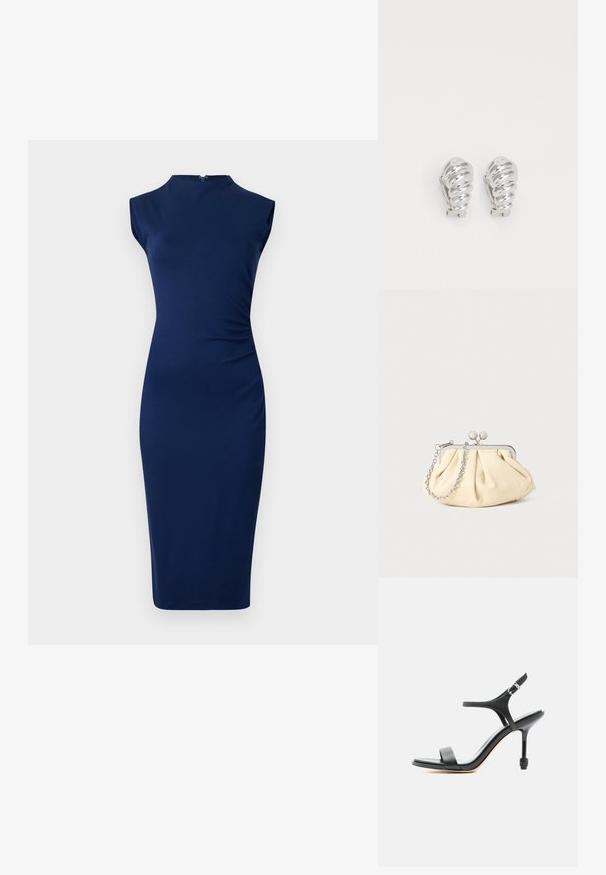 Navyfarbendes, ärmelloses Kleid aus dehnbarem Material mit taillierter Silhouette, hohem Ausschnitt und seitlichen Raffungselementen.; Schwarze hochhackige Sandale aus Leder mit dünnen Riemen, offenem Zehenbereich und verstellbarer Schnalle am Knöchel, vor einem schlichten weißen Hintergrund präsentiert.; Faltige beigefarbene Ledertasche mit einem silbernen Metallrahmen, ausgestattet mit zwei runden dekorativen Verschlüssen und einem silbernen Kettenriemen.; Silberne Clip-On-Ohringe mit spiralförmigem Design, das eine glatte metallische Textur und abgerundete Formen aufweist. Keine sichtbaren Verzierungen oder Muster.