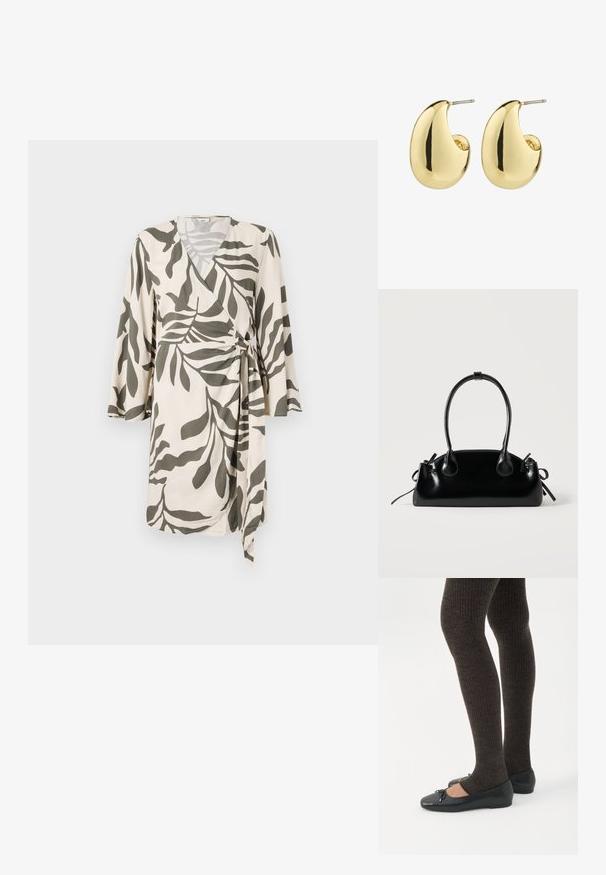 Letthvit omslagskjole i creme med et olivengrønt blade mønster, der har trekvartærmer og et bånd i livet for justerbar pasform.; Ben iført mørke ribbede leggings kombineret med sorte balletsko med små sløjfedetaljer på hvid baggrund.; Lille sort blank håndtaske med to lange håndtag og snøre-detaljer i siden på en ensfarvet lys baggrund.; Guldtonede studøreringe med en glat, poleret overflade i en abstrakt, tårnform. Simple metalpind til fastgørelse.