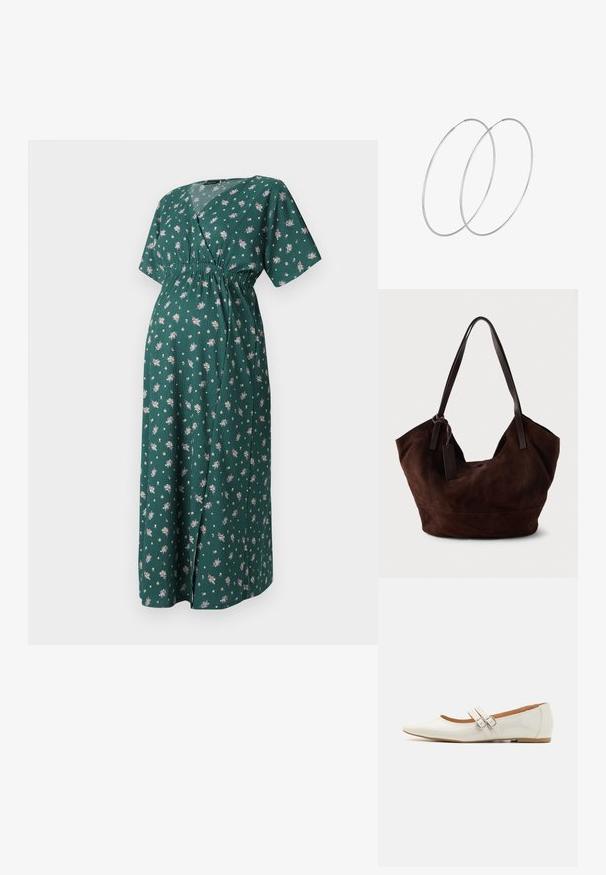 Groene bloemenjurk met een V-halslijn, kortere mouwen en een elastische tailleband. Heeft een lange, vloeiende silhouette met kleine bloemenpatronen.; Witte patenten leren ballerina's met een puntige neus, twee decoratieve banden met zilveren gespen en een subtiele bruine zool.; Bruine suède handtas met een zachte, slungelige vorm. Voorzien van leren handvatten en een tagaccent. Eenvoudige textuur met gebogen naden.; Zilveren hoepel oorbellen met een minimalistisch ontwerp. Cirkelvormig, gladde textuur en dun profiel. Lichtgewicht met een gepolijste afwerking.