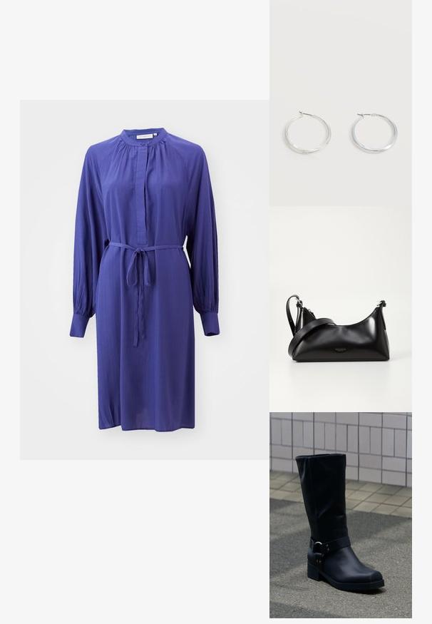 Lila, langärmliges Kleid aus leichtem Stoff, mit einem knopfverzierten, hohen Kragen und einer Taillenschnürung für eine verstellbare Passform. Strukturierte Oberfläche.; Schwarzer Lederstiefel bis zur Mitte der Wade mit niedrigem Blockabsatz und dekorativem Riemen mit Metallschnalle um den Knöchel, auf einem gefliesten Gehweg.; Schwarze lederne Handtasche mit glatter Textur. Verfügt über einen verstellbaren Riemen und ein elegantes, minimalistisches Design mit einem Reißverschluss.; Silberne Metallcreolen mit glatter, leicht gebogener Oberfläche und Klappverschluss vor schlicht weißem Hintergrund.