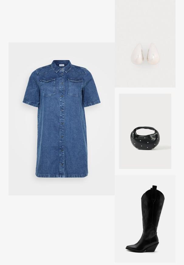 Denim skjortekjole i mørkeblå, med korte ærmer, to brystlommer, knaplukning foran og lige snit.; Sort læder cowboystøvle med spidst tåparti, skråt blokhælhæl, dekorative sømme og trækstropper øverst mod hvid baggrund.; Sort læderhåndtaske med en rundet form, dekoreret med sølvnitter, og et kort håndtag. Glat tekstur og lynlåslukning.; Sølvmetal dråbeøreringe med en glat, reflekterende overflade og tåreform, der har et sammenhængende design uden synlige udsmykninger.