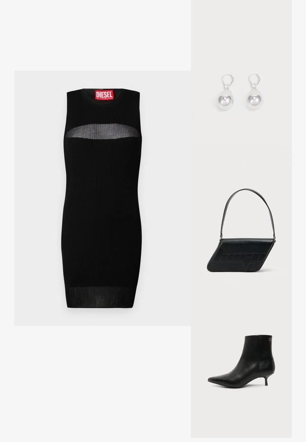 Robe sans manches noire avec texture côtelée, présentant une découpe semi-transparente au niveau de la poitrine. L'étiquette indique "DIESEL" en rouge gras.; Bottine en cuir noir avec bout pointu et petit talon kitten sur fond clair, vue côté extérieur.; Sac d'épaule en cuir noir de forme triangulaire, avec un logo embossé et une seule bandoulière réglable. Design minimaliste avec une texture lisse.; Boucles d'oreilles en argent en forme de goutte avec des surfaces lisses, rondes et réfléchissantes, suspendues à des fermoirs à ressort. L'arrière-plan est blanc uni.