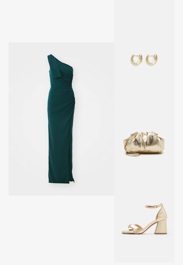 Einseitiges, langes Kleid in smaragdgrün mit Raffung und Seitenschlitz. Hergestellt aus glattem Stoff, mit einem taillierten Oberteil und schwingendem Rock.; Goldene, metallic glänzende Sandalen mit Absatz, offenem Zehenbereich und Kreuzbandschnürung. Der Knöchelriemen hat einen Schnallenverschluss.; Goldfarbene metallische Clutch-Tasche mit einer gekräuselten Textur, weicher runder Form und einem abnehmbaren Kettenriemen. Verfügt über ein gerafftes Design an der Oberseite.; Goldfarbene Creolen mit einer glatten, polierten Oberfläche. Sie haben eine halbkreisförmige Form und einen sicheren Stiftverschluss.