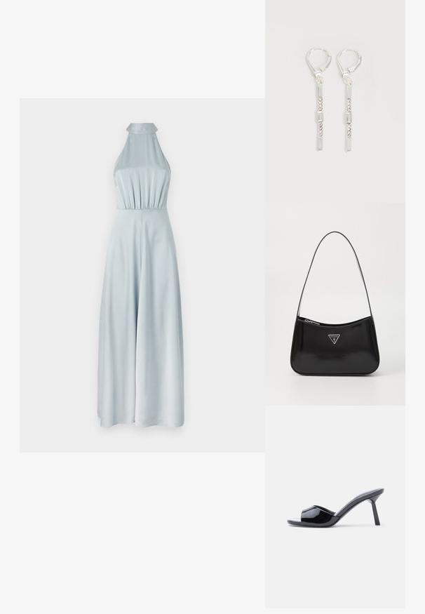 Jumpsuit azul claro sin mangas hecho de tela suave, con un corsé ajustado y pantalones de pierna ancha para una silueta estilizada.; Sandalias de tacón con punta abierta de charol negro, con un diseño superior curvado y tacón de aguja cónico. Acabado liso y brillante.; Bolso de hombro de charol negro con forma curva, que presenta un logotipo triangular plateado y un cierre de cremallera. Textura suave y correa delgada.; Pendientes colgantes de plata con cristales transparentes rectangulares y redondos en una línea vertical, asegurados con cierres tipo leverback.