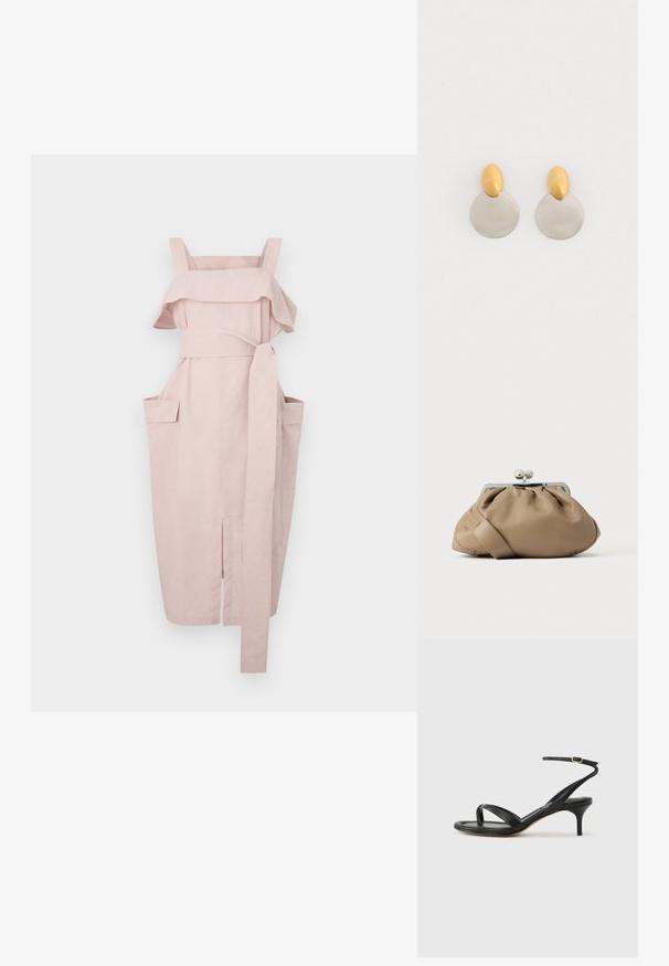 Vestido rosa pálido con escote con volantes, tirantes anchos, cintura ajustable y dos bolsillos laterales. Presenta un corte recto y una abertura en el dobladillo.; Sandalia negra de cuero para mujer con tiras finas, un lazo para el dedo del pie, hebilla en el tobillo y tacón de aguja de altura media sobre un fondo neutro.; Bolso de mano de cuero marrón claro con un diseño fruncido y cierre con broche plateado. Cuenta con una correa delgada y plana y una textura suave.; Pendientes de metal dorado y plateado con base de disco redondo y pieza superior ovalada, textura suave y acabado pulido.