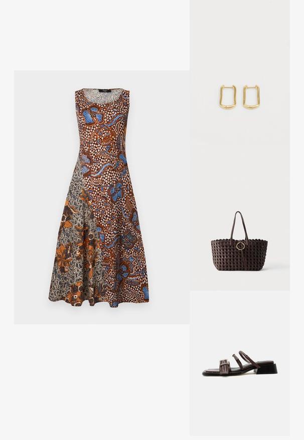 Robe sans manches en ligne A avec motifs floraux et abstraits mélangés dans des tons marron, bleu, blanc et noir.; Sandale en cuir marron avec bride avant tissée, deux fines brides de cheville avec boucle, talon bloc bas et bout carré.; Sac cabas tissé marron foncé avec deux poignées et un détail boucle circulaire dorée au centre sur fond uni.; Boucles d'oreilles en or en forme rectangulaire irrégulière, avec une texture lisse et un éclat subtil. Design simple sans embellissements.
