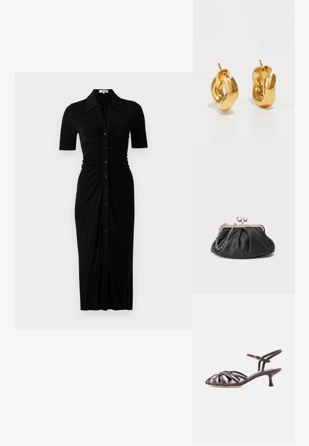 Schwarzes Kleid mit kurzen Ärmeln, Knopfleiste und Raffung. Aus glattem Stoff, knielang mit taillierter Silhouette.; Dunkelbraune Leder-Sandalette mit Riemchen und verstellbarem Schnallenriemen am Knöchel, Kitten-Heel, vor weißem Hintergrund.; Schwarze Leder-Clutch mit geraffter Textur, silberfarbener Metallrahmen, Druckverschluss und Kettenriemen. Glatte, weiche Oberfläche.; Fette goldene Creolen mit einem leicht verdrehten, röhrenförmigen Design und Steckverschlüssen auf einem weißen Hintergrund.