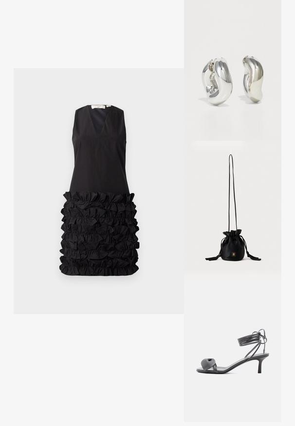 Robe noire sans manches avec un décolleté en V et un design à fronces au niveau de la taille, avec un haut lisse contrastant et un bas texturé.; Sandale à talon en cuir gris avec une bride nouée sur les orteils et des lacets enroulants autour de la cheville, sur un talon moyen et fin, sur fond blanc.; Sac seau noir à cordon avec une longue sangle fine et un petit logo carré doré sur le devant, présenté sur un fond uni.; Boucles d'oreilles sculpturales en argent avec des formes douces et courbes et des surfaces réfléchissantes. Présentent un design de boucle fermée et une forme organique distincte.