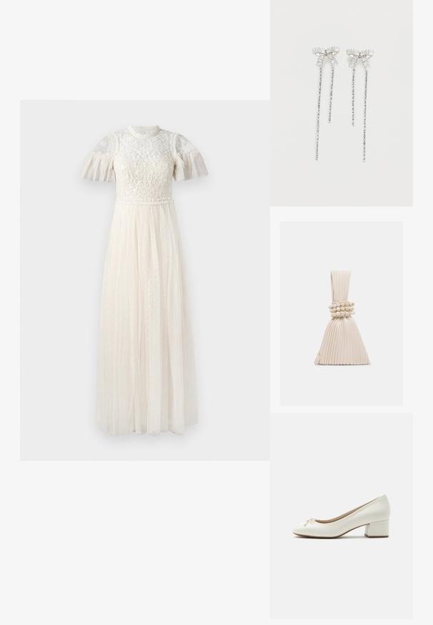 Robe blanche avec un corsage transparent brodé et des manches courtes à volants. La jupe est longue, en tissu léger et texturé à pois.; Escarpin blanc en cuir pour femme avec petit talon, bout rond, petit nœud devant et talon bloc sur un fond clair uni.; Petit sac à main beige plissé avec une anse nouée et trois bracelets ronds en perles enroulés autour du milieu.; Longs boucles d'oreilles en argent avec un groupe de strass au sommet et des rangées de petites strass suspendues en dessous.