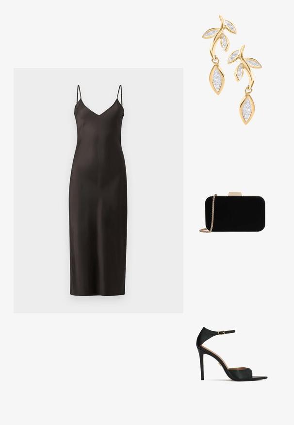 Robe longue en satin noir avec des bretelles fines et ajustables, décolleté en V et une silhouette droite. Texture lisse et design minimaliste.; Sandale noire à talon haut avec bride à la cheville et boucle dorée, bout ouvert et talon aiguille fin sur fond blanc.; Pochette en velours noir avec quincaillerie dorée, de forme rectangulaire, et une bandoulière en chaîne, présentant une texture lisse et sans motifs visibles.; DIAMANT L'ÉTERNEL Boucles d'oreilles - gold coloured