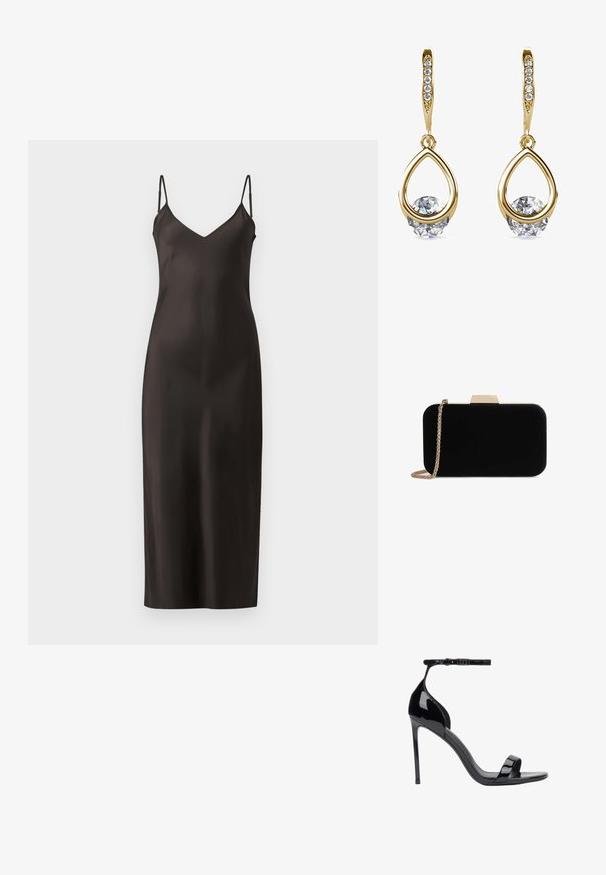 Zwarte satijnen slipdress met dunne verstelbare banden, een V-halslijn en een rechte, vloerlange silhouet. Glad textuur en minimalistisch ontwerp.; ESTRO Sandalen - black; Zwarte fluwelen clutch met gouden hardware, rechthoekige vorm en kettingband, met een zachte textuur en zonder zichtbare patronen.; Gouden druppeloorbellen met ronde, heldere edelstenen aan de basis. Gelaagd bovenstuk met kleine, ronde accenten langs de ring.