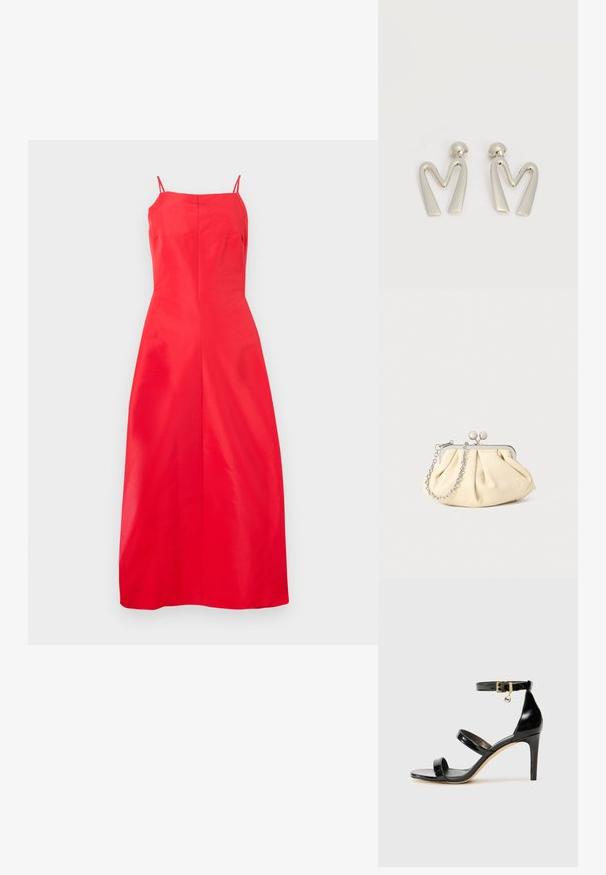 Rode, mouwloze midi-jurk met een rechte snit en dunne bandjes, tegen een effen witte achtergrond.; Zwarte gepatineerde leren sandaal met drie banden, enkelgesp en 10 cm hoge stiletto hak. Bevat gouden hardwaredetails en een logo charm.; Geplooide beige leren clutch met een zilveren metalen frame, voorzien van twee ronde decoratieve sluitingen en een zilveren kettingriem.; Paar zilverkleurige metalen oorbellen in de vorm van een hoekige letter M met afgeronde stekers op een witte achtergrond.