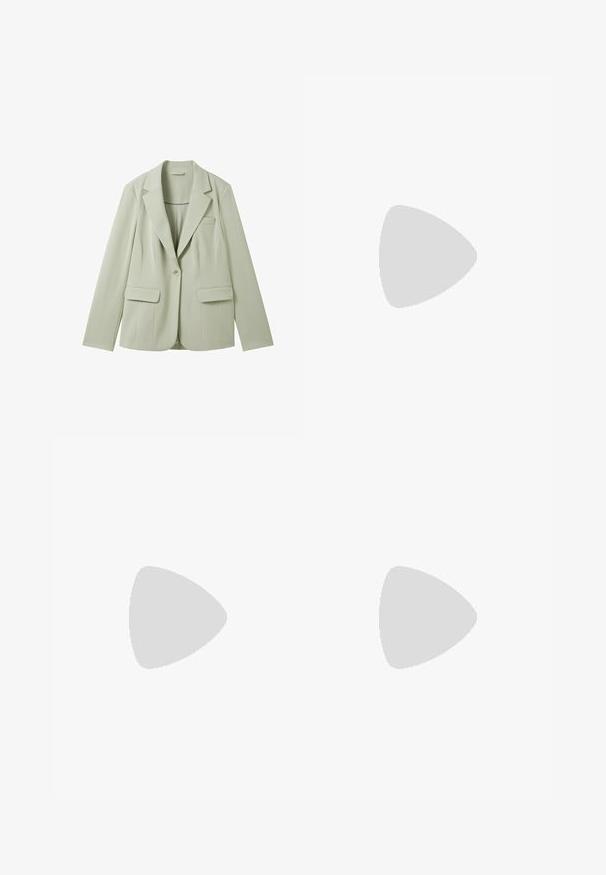 Blazer vert clair avec revers en pointe, deux poches avant et une fermeture à un bouton. Fabriqué en tissu texturé, offrant une coupe ajustée.; Pull en maille rose pâle avec col rond, manches longues et poignets et ourlet côtelés. Présente une texture lisse et une coupe classique.; Anna Field by Zalando Jupe portefeuille - light green; Ballerines en cuir verni rose avec un bout arrondi, détail en corde à l'avant et semelle en caoutchouc beige. Fini lisse et brillant sur l'ensemble.