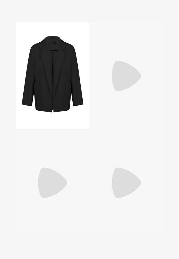 Sort blazer lavet af glat stof, med en sømkrave, lange ærmer, to forlommer og uden lukning.; Anna Field Top - orange; Sorte højtaljede shorts lavet af et glat, strækbart stof. Har en afslappet pasform og sidelommer. Simpelt design uden synlige mønstre eller accenter.; Sorte ruskinds høje hæle sandaler har et ankelstrop med spænde, åben tå design og en kraftig hæl. Glat tekstur og minimalistisk stil.
