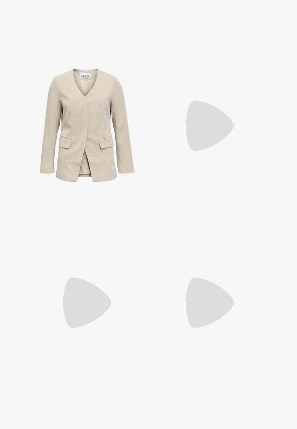 Beige damesblazer met lange mouwen, V-hals, voorflappenzakken en zonder zichtbare knopen, afgebeeld op een witte achtergrond.; Grijze sweatshirt gemaakt van zacht, gestructureerd stof. Heeft een ronde halslijn, lange mouwen en een verkorte zoom. Eenvoudig ontwerp, geen patronen of accenten.; Grijze broek met hoge taille, witte verticale naaldstrepen en wijd uitlopende pijpen tegen een effen lichte achtergrond.; Zwarte leren loafer in balans op de rand van een houten bankje buiten met een groene achtergrond van bladeren.