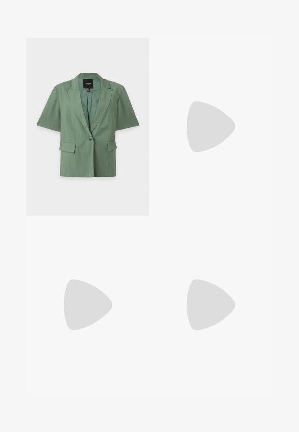 Veste verte à manches courtes avec revers crantés, un bouton devant et deux poches à rabat, présentée à plat sur fond blanc.; Robe midi noire à fleurs avec un corps ajusté, des bretelles spaghetti réglables et une taille smockée. Le tissu a une texture douce et légère.; Sandale plateforme noire épaisse avec deux brides et une boucle, suspendue en l'air au-dessus d'un sol en béton gris et d'un fond en tissu bleu.; Lunettes de soleil noires en forme d'œil de chat avec une finition mate, dotées de verres teintés gris, d'angles aigus et de branches élégantes. Nom de la marque visible sur la branche intérieure.