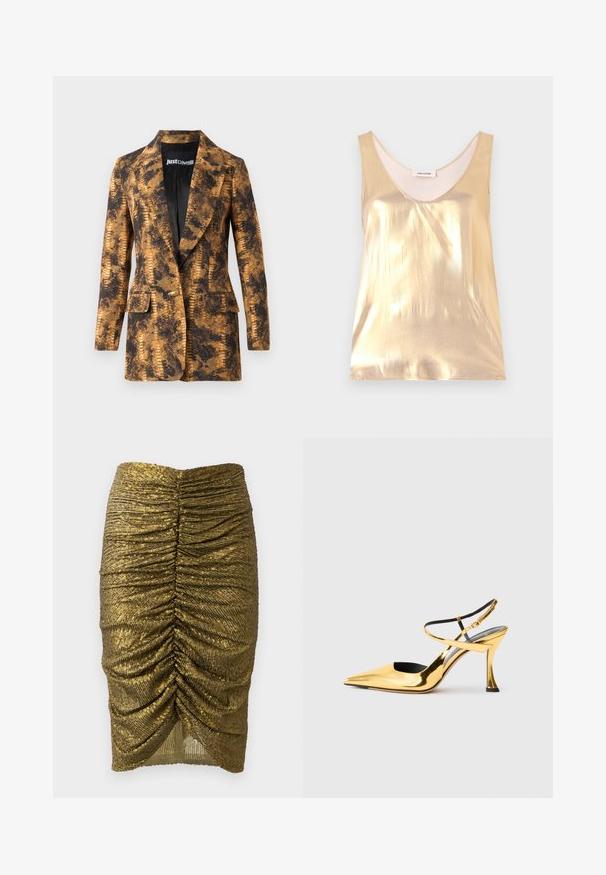 Skræddersyet blazer med slangeprint i guld og sort. Har en enkelt knaplukning, skarpe revers og to forlommer.; Metallic guld udenærmet top med en dyb scoop-halsudskæring. Glat tekstur, tætsiddende design og en blød inderside.; Gul pailletteret blyantskirt med rynket detaljer foran og bagpå, med en tekstureret overflade og en kant der bliver smallere mod bunden.; Gyldne metalliske højhælede sko med spids tå, åben side, krydsede stropper omkring anklen og en unikt formet hæl.