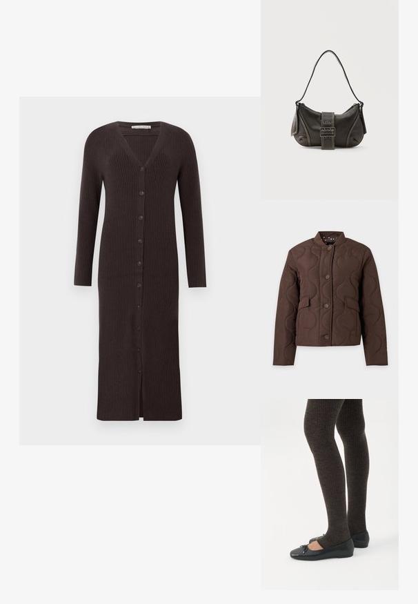 Veste matelassée marron avec couture ondulée, boutonnière sur le devant, poches à rabat et col côtelé, présentée sur fond blanc.; Cardigan long, marron foncé, côtelé, avec un col en V, des manches longues et une fermeture à boutons sur le devant avec 7 boutons. Longueur mi-mollet.; Jambes portant des leggings côtelés foncés associés à des ballerines noires avec de petits détails en nœud sur fond blanc.; Sac à épaule en cuir noir avec une sangle à boucle, des bords arrondis et des coutures blanches contrastées sur un fond uni.