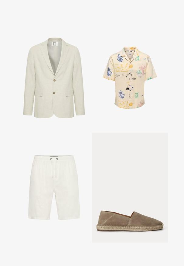 Blazer en lin beige clair avec un revers cranté, fermeture à deux boutons et poches avant. Présente une texture subtile et un intérieur uni.; Chemise beige à manches courtes boutonnée avec un motif coloré dessiné à la main représentant un soleil, un palmier, un voilier, des fruits et des feuilles bleues.; Shorts blancs mi-cuisse avec taille élastique et cordon de serrage à l'avant, fabriqués en tissu léger.; Chaussure espadrille en daim beige avec semelle en jute tressée et bout fermé arrondi, vue de côté sur un fond uni.