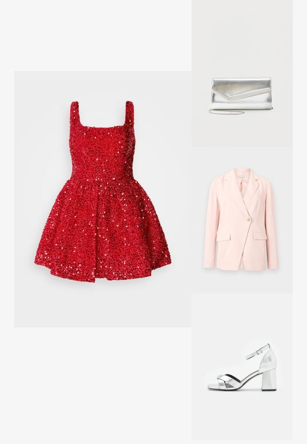 Hellrosa Damenblazer mit langen Ärmeln, einem einzelnen goldfarbenen Knopfverschluss, gekerbtem Revers und zwei vorderen Pattentaschen.; Rotes, mit Pailletten besetztes Kleid mit quadratischem Ausschnitt, ärmellosem Design, tailliertem Oberteil und ausgestelltem Rock. Funkelnde Textur überall.; Silberne Metallic-High-Heelsandaletten mit Blockabsatz, ausgestattet mit überkreuzten Riemen und einem Knöchelverschluss für sicheren Halt. Glatte Textur.; Glänzende silberne Clutch mit Umschlagklappe und dekorativem Besatz, kleiner silberner Kettenriemen, auf einfachem hellem Hintergrund.