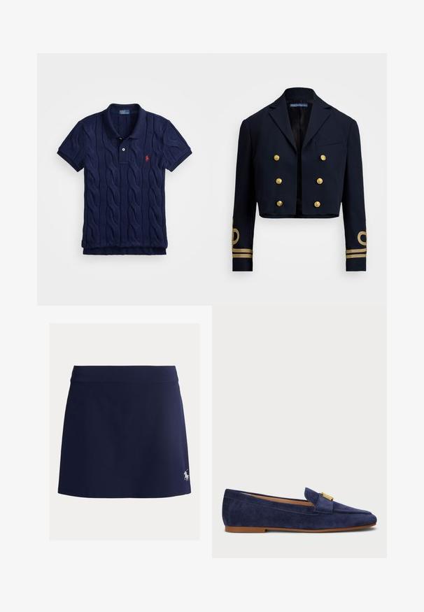 Marineblaues, tailliertes Sakko aus glattem Stoff mit goldenen, doppelreiherigen Knöpfen und goldenen, gestickten Akzenten an den Ärmeln.; Navy-blaues Poloshirt aus Strickstoff mit Kabelmuster, zwei Knöpfen und einem kleinen roten Emblem auf der linken Brust.; Marineblaue Skort aus dehnbarem Stoff, mit breitem Bund und einem kleinen weißen Pferdelogo auf der unteren linken Seite.; Navy-Suede-Slipper mit schlanker Silhouette, ausgestattet mit einem goldfarbenen Hardware-Detail auf dem Vorderblatt und einer flachen Gummisohle.