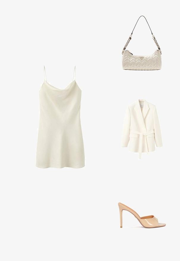 Crèmekleurig op maat gemaakte blazer met inkeping revers, lange mouwen, voorvakken met kleppen en een bijpassende riem die in de taille is gestrikt.; Cami-top in off-white, gemaakt van satijnen stof, met dunne verstelbare bandjes, een losse pasvorm en een subtiele glans op het oppervlak.; Beige patenten leren hoge hak mules met een open teen, gebogen riemontwerp en een stilettohak, met een subtiele gouden accentdetail.; Roomwitte gewatteerde schoudertas met gouden kettingbandjes en een driehoekig Guess-logo in het midden aan de voorkant.