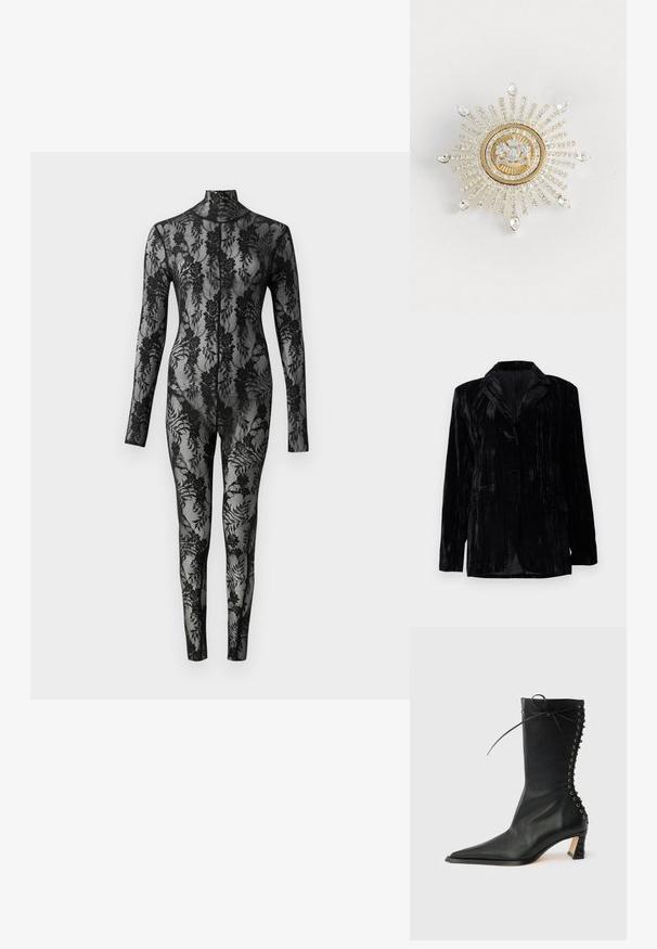 Zwarte fluwelen jas met verticale ribstructuur, notched revers, twee zakken aan de voorkant en een enkele knoopsluiting. Getailleerde pasvorm.; Zwart kanten bodysuit met lange mouwen, hoge kraag en een bloemmotief dat het hele oppervlak bedekt. Strak aansluitend ontwerp met doorzichtige textuur.; Zwarte leren enkellaars met spitse neus, slanke hak, vetersluiting aan de achterkant en metalen oogjes. Glad oppervlak met een strak ontwerp.; Gouden en zilveren broche in de vorm van een zonnestraal, met een centrale heldere edelsteen en stralende rijen van kleine heldere kristallen, met druppelaccenten.