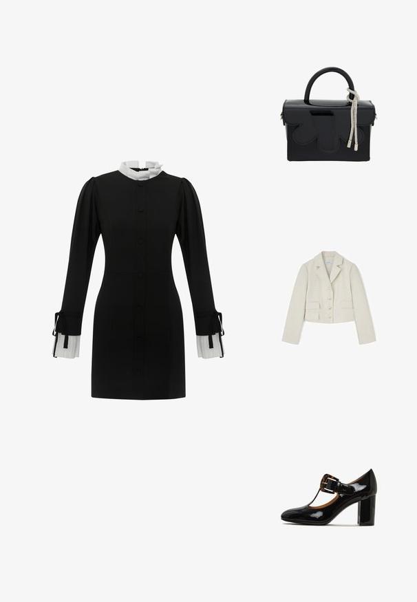 Roomkleurige, gestructureerde cropped blazer met inkeping revers, vier knopen en twee klepzakken, plat gelegd op een witte achtergrond.; Zwarte jurk met een hoge witte kraag, knopen aan de voorkant en lange mouwen met geplooide witte manchetten met strikjes. Gladde stofstructuur.; Zwart gepatineerd leren hoge hak schoen met een ronde neus, T-band ontwerp en een schildpaddenpanser gespaccent op de bovenkant. Blokhak.; Glat zwart handtas met een gestructureerde vorm, voorzien van een bovenhandvat, een decoratieve zilveren kwast en gegolfde accenten aan de voorkant.