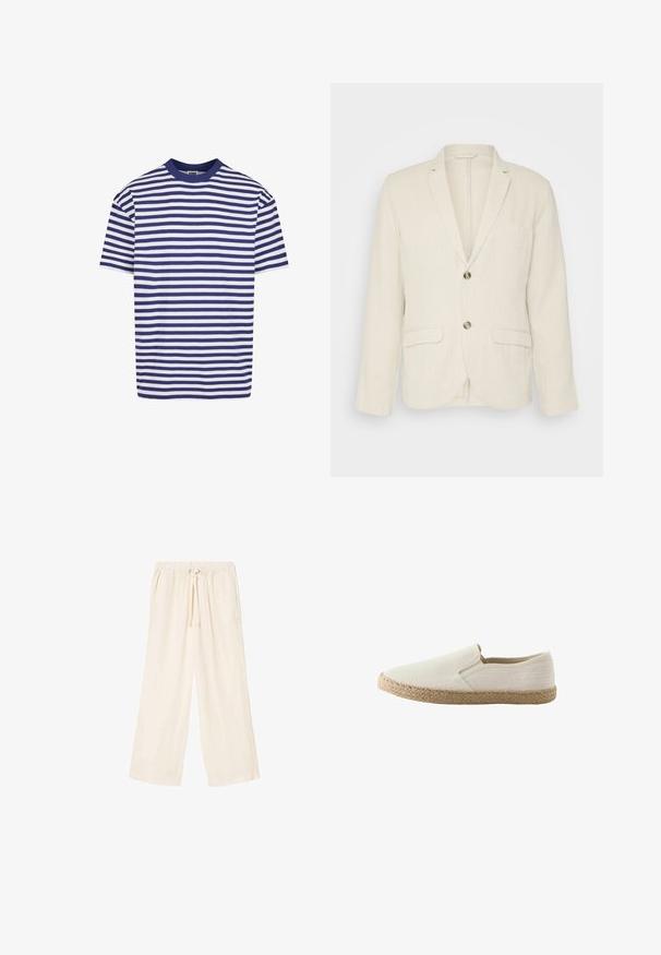 Blazer de lino beige claro con dos bolsillos frontales, solapas con muesca y dos botones. Tejido texturizado con un corte relajado.; Camiseta de manga corta a rayas con rayas horizontales azul marino y blancas, cuello redondo, corte relajado y material de algodón suave.; Pantalones de pierna ancha color crema, hechos de tela ligera, con cintura elástica con cordón y bolsillos laterales.; Zapato beige tipo mocasín con suela de yute trenzado y parte superior de tela lisa, vista lateral sobre fondo blanco.