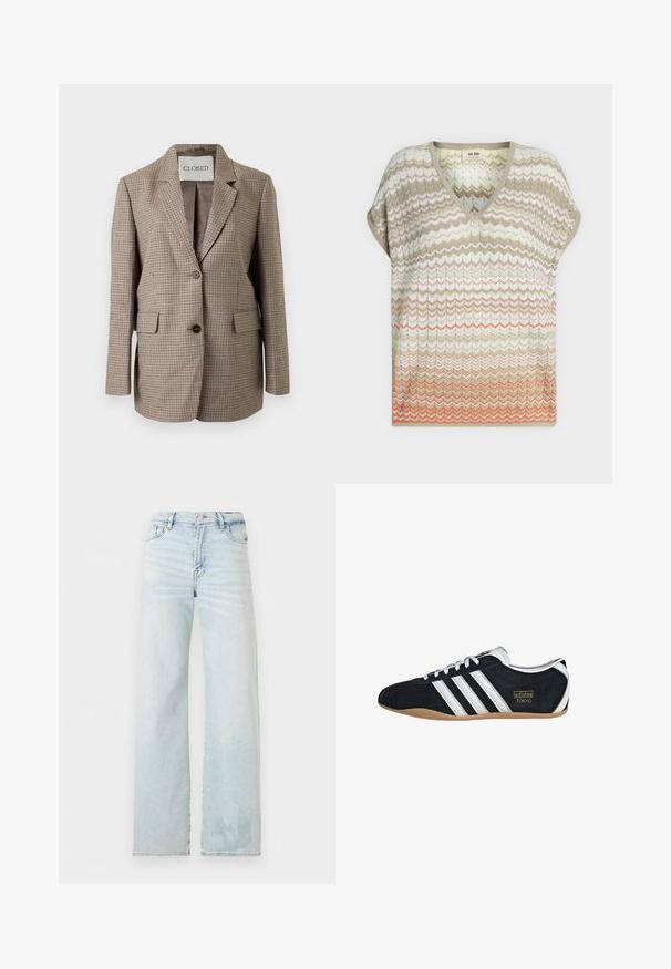 Bruin en beige geruite blazer met twee voorste knopen en klepzakken, met een ingesneden reverskraag en een gladde voering.; Gebreide top met korte mouwen, V-hals en chevronpatroon in beige, wit, lichtgroen en koraalkleuren, losse pasvorm.; Lichtgewassen, hooggetailleerde jeans met rechte pijpen, voorzakken, knoopsluiting en subtiele vervaagde details.; Zwarte suède sneaker met witte drie strepen, gouden logo en een bruine rubberen zool. Heeft een laag profiel vetersluiting ontwerp.