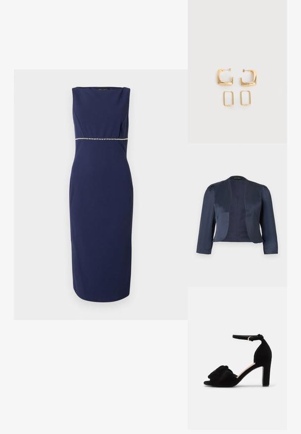 Marineblå cropped åben-front blazer med lange ærmer og let polstrede skuldre, lavet af glat satinstof.; Mørkeblå ærmeløs kjole med bådudskæring, tætsiddende silhuet og et bælte med perleudsmykning. Glat, mat tekstur.; Sorte suede hæle sandaler med åben tå, der har en dekorativ knude akzent foran og en ankelrem med en guldbuckle.; To par guldfarvede geometriske hoop-øreringe på en ensfarvet hvid overflade, et par firkantede og solide, et par rektangulære og hule.