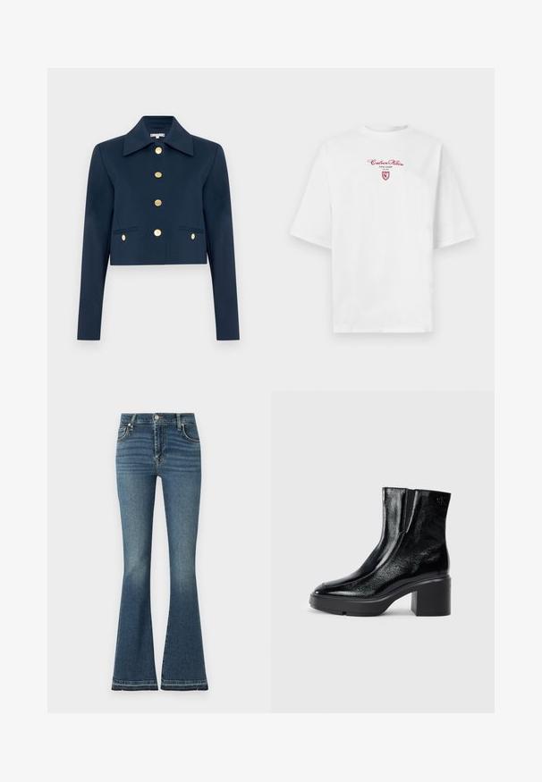 Mørkeblå cropped jakke med bred krave, lange ærmer og seks guldknapper foran samt to for lommer med klap.; Hvid oversized T-shirt med korte ærmer og rød tekst "Calvin Klein New York EST 1968" samt et lille skjoldlogo på brystet.; Bredde jeans i mellemblå denim med høj talje, diskret slid, fem-lommemodel og synlige syninger.; Sorte patenterede læderankelstøvler med en buet tå, elastiske sidepaneler og en kraftig blokhæl. Har et præget logo på bagsiden.
