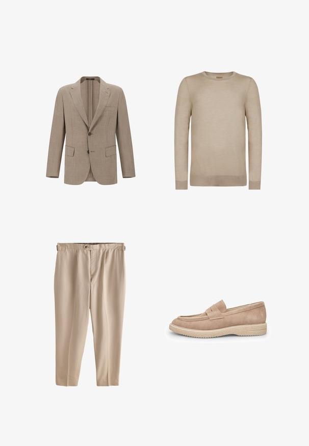 Beige linned blazer med notched revers, to knapper og to forlommer. Textureret stof med et subtilt vævemønster.; Beige langærmet crewneck-trøje med ribstrikkede manchetter og kant, sømløst design og blødt strikket stof.; Beige, lette bukser med en afslappet pasform, der har plissé og enkelt knaplukning i taljen. Glat tekstur, cropped længde.; Lys beige ruskind loafer med rund tå, dekorativ vamprem og en struktureret gummisål for greb.