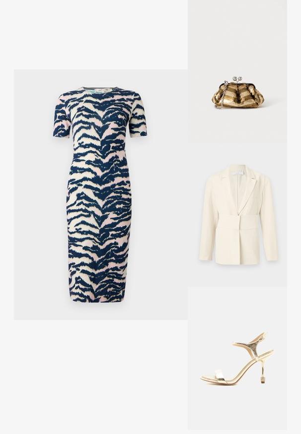 Kremfarvet skræddersyet blazer med bredt stofbælte, med hakkede revers og lange ærmer, vist på ensfarvet baggrund.; Knedelange kjole i tætsiddende design med et navy, pink og cremet dyreprintmønster; korte ærmer og rund halsudskæring.; Guld højhælet sandal med ankelrem, åben tå og rhinsten-detalje på den slanke hæl, vist i profil på en lys baggrund.; Lille guldsyning clutch taske med sølvspænde og kort sølvkæde håndtag på ensartet lys baggrund.