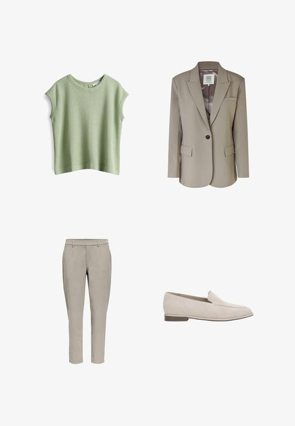Beige blazer met een geknipt revers, enkele knoopsluiting, twee voorzakken en een gladde satijnen binnenvoering. Taillerende pasvorm met gestructureerde schouders.; Korte mouwen, lichtgroen top gemaakt van textuurstof, met een ronde halslijn en een losse pasvorm met rechte zoom.; Lichtgrijze slim-fit broek met riemlussen, zijzakken en een rechte pijp, afgebeeld tegen een witte achtergrond.; Beige suède instapper loafer met lage hak, puntige neus en minimale stiksel details aan de bovenzijde.