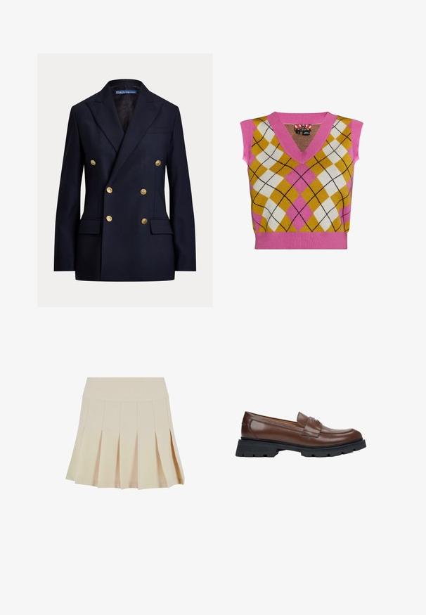 Veste bleu marine croisée avec boutons dorés et revers à encoche, dotée de poches à rabat et d'une étiquette Polo by Ralph Lauren à l'intérieur du col.; Gilet sans manches en tricot avec un col en V rose, motif argyle jaune, blanc et rose, avec des lignes noires contrastantes et un ourlet côtelé.; Jupe plissée beige avec une taille cintrée, fabriquée dans un tissu lisse. Présente plusieurs plis verticaux et un ourlet droit.; Mocassins en cuir marron avec une semelle plate en caoutchouc noir. Présentent un design de chaussure cousu et une petite sangle décorative sur le dessus.